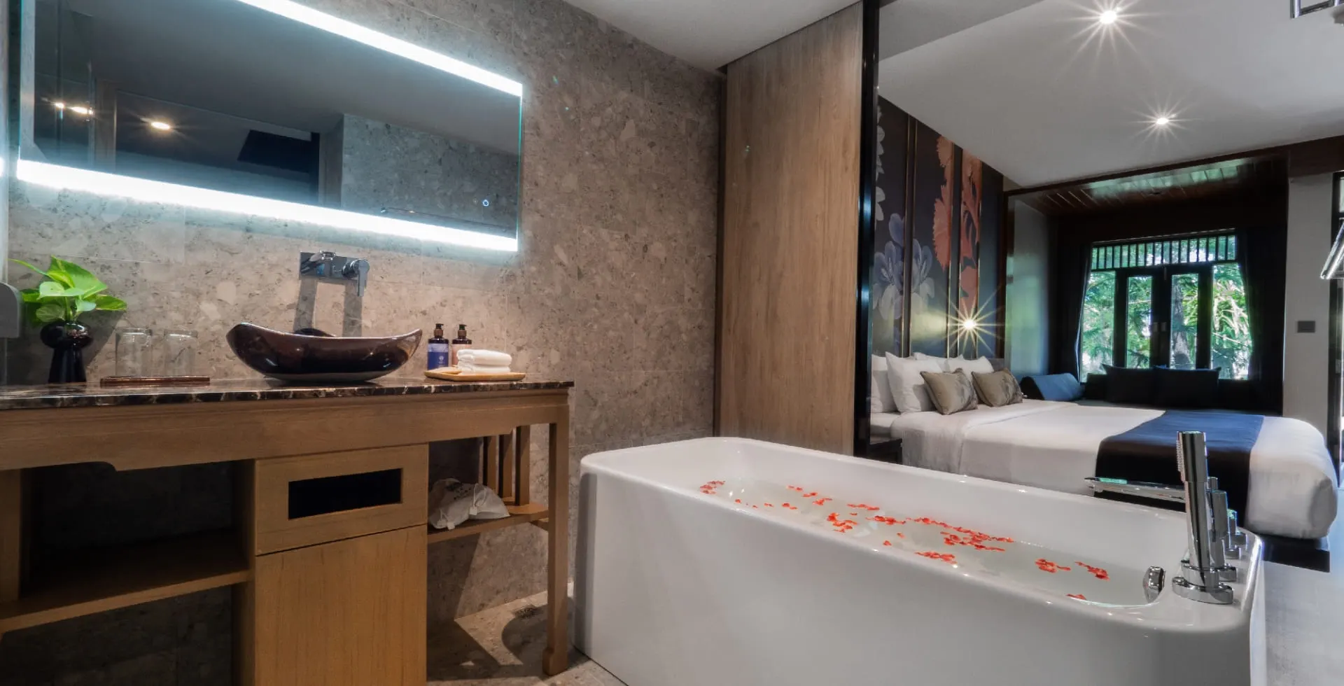 Deluxe Seaside – room view